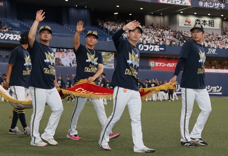 沢村賞」オリックスの山本由伸投手が3年連続獲得 [写真特集1/14