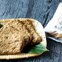 じゃこ天の商品＝愛媛県宇和島市の「安岡蒲鉾」提供