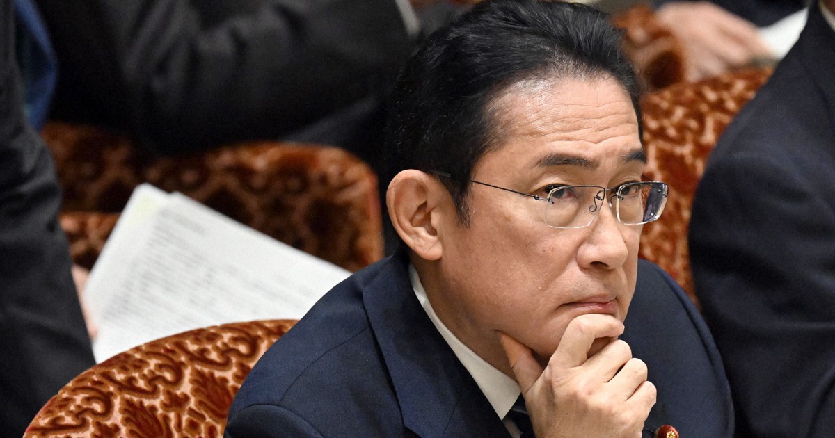 岸田文雄(日本破壊クソめがね)様 首相「増税くそメガネ」に苦笑い 「進化、承知せず」 参院予算委