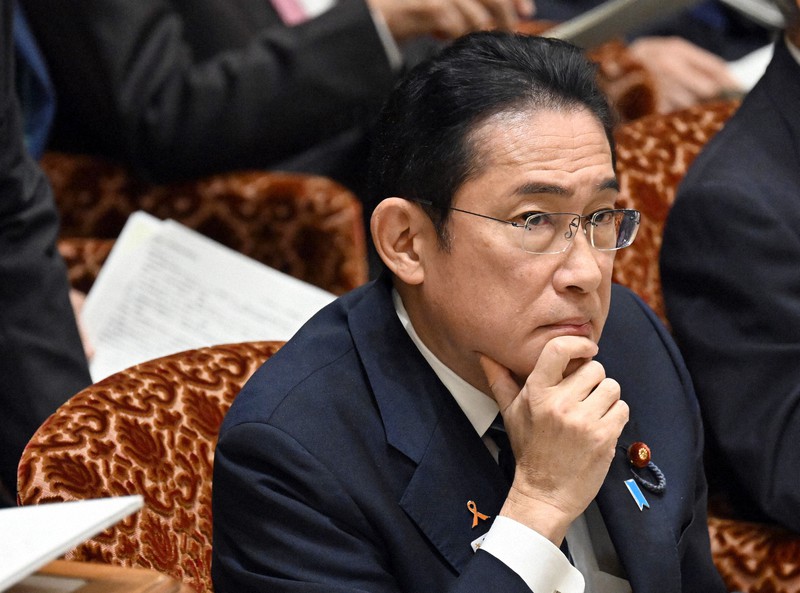 岸田文雄(日本破壊クソめがね)様 首相「増税くそメガネ」に苦笑い 「進化、承知せず」 参院予算委