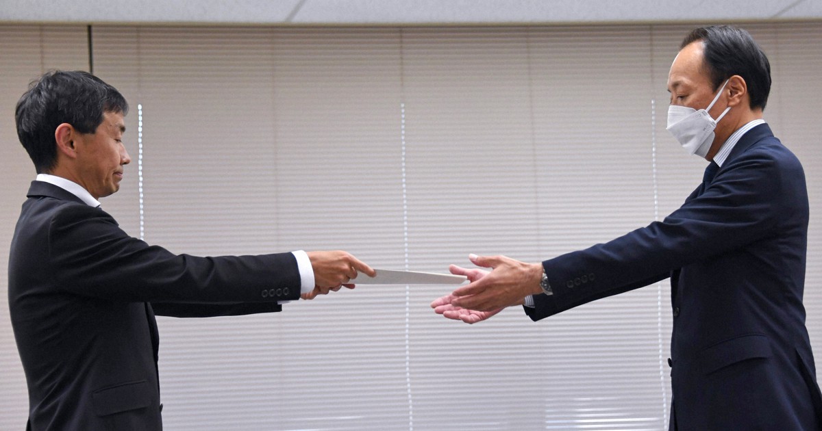 日展会員 川人勝延作1.8尺幅横 里 縦148cm 幅66.5cm 太巻二重箱 日展会員 川人勝延作1.8尺幅横 里 縦148cm 幅66.5cm 太巻二重箱 日展