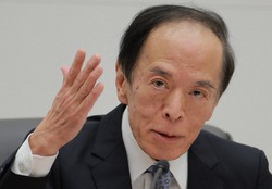 金融政策決定会合を終え記者会見する日銀の植田和男総裁＝東京都中央区の日銀本店で2023年10月31日、渡部直樹撮影