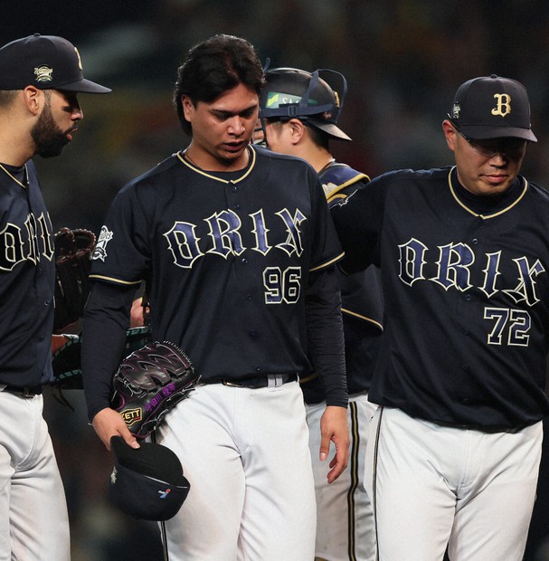 3連投でつかまったオリ・宇田川優希 「相手が上だった」 | 毎日新聞