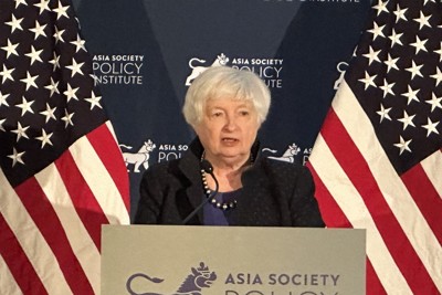 演説するイエレン米財務長官＝2023年11月2日、米首都ワシントンで大久保渉撮影