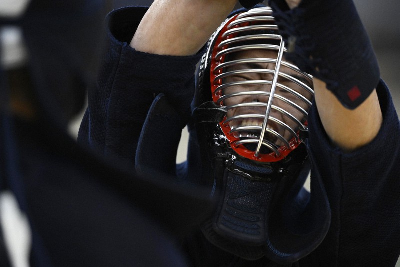 全日本剣道で台風の目に 鈴木龍哉が父と2世代Vへ初めの一歩 | 毎日新聞