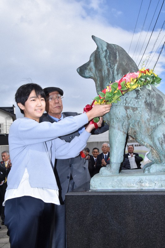 生誕100年 海外にも銅像 「忠犬ハチ公」はどんな犬？ | 毎日新聞