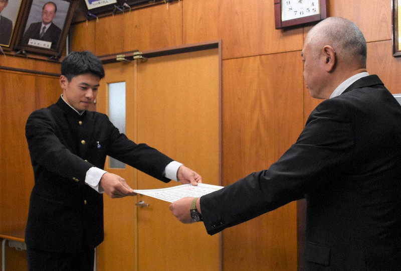 センバツ21世紀枠県推薦 六日町高を表彰 「雪国の粘り」評価 ／新潟