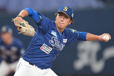 【信越クラブ－西濃運輸】力投する信越クラブの荻原＝京セラドーム大阪で2023年11月14日、山崎一輝撮影