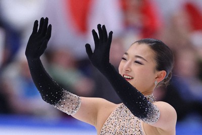 Hyypiaフィギュア・フィンランド代表バージョンは希少 フィギュア＝フィンランド大会、鍵山が男子SPで首位 | ロイター