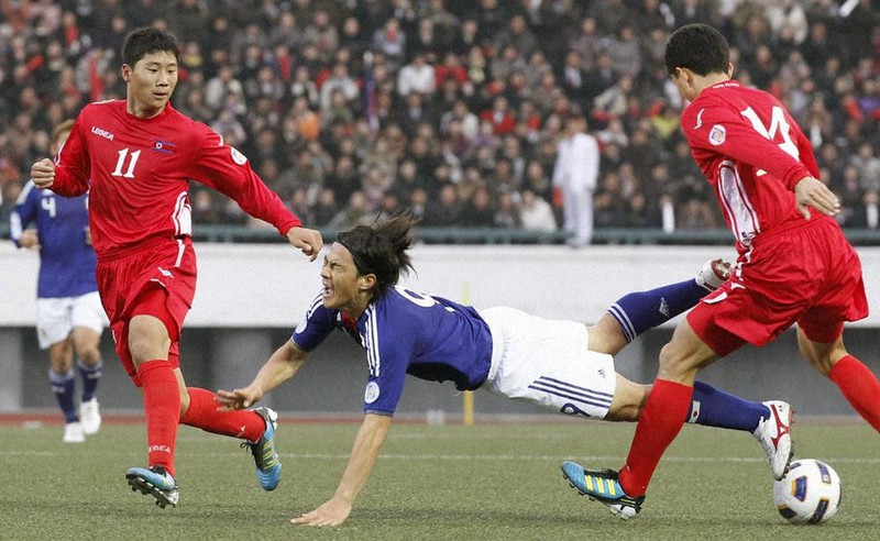 football life：政情不安に国交なし サッカー日本代表が直面する