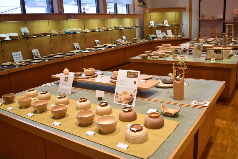 開眼　木塔　置物　九階　事業　学業　盛ん　木彫り　書斎　オフィス　アクセサリー　TYT125 木彫りデザイン 木製欄間 建具 明り取り古民家 オブジェ レトロ