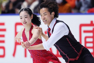 ゆなすみ」長岡、森口組は8位発進 フィギュアNHK杯ペアSP | 毎日新聞