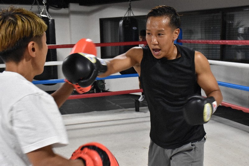 パパとして初のリング プロボクシング元世界女子王者、真道ゴー選手 公式戦出場かけ、男子と対戦 毎日新聞