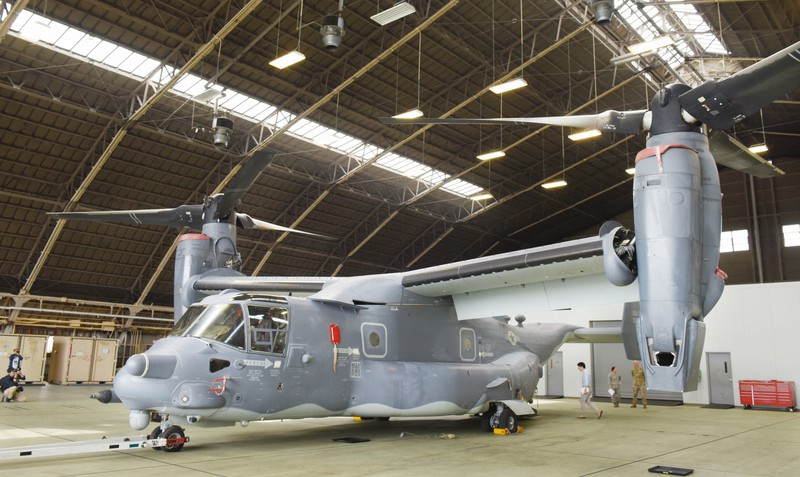 米軍・オスプレイ、屋久島沖で墜落か 乗組員は8人 海上保安庁 [写真