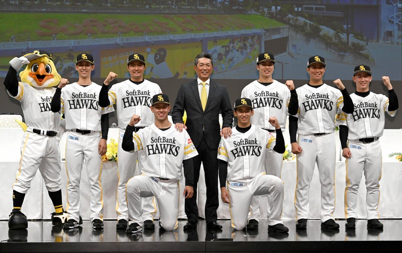 目標は「200勝投手」 ソフトバンク、新入団選手15人が会見 | 毎日新聞