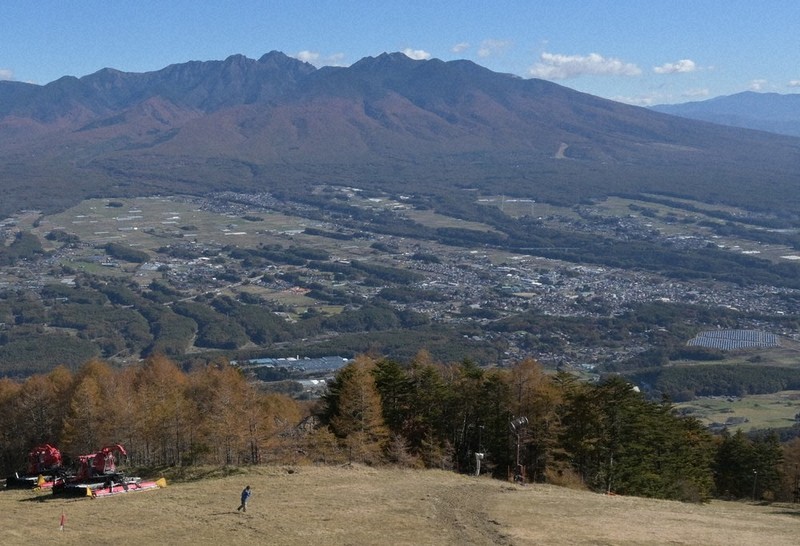 山は博物館：博物学で人引きつけた尾崎喜八 戦後「隠棲」の富士見高原