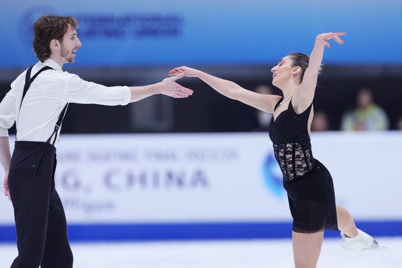 フィギュアGPファイナル ペアフリー 独ペアが優勝 [写真特集1/12