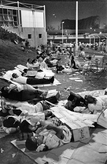 野宿者も出た70年万博 2025年万博の入場者数、入場料は？ [写真特集1/7