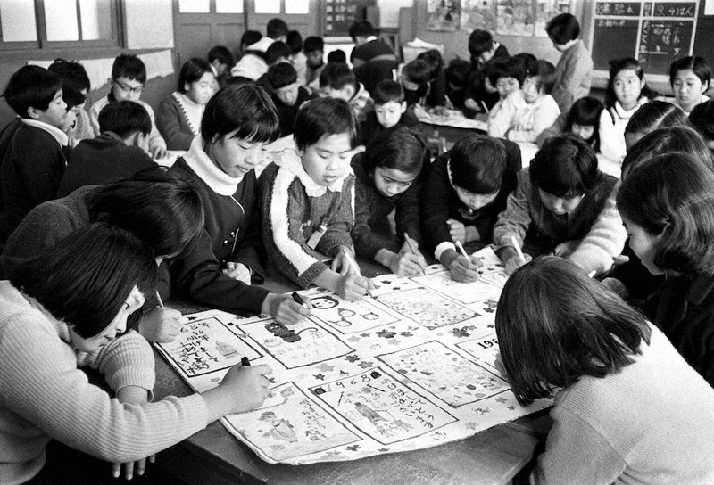 蔵出しPhotoアーカイブ：あの日の紙面 年賀状 人結ぶ一筆
