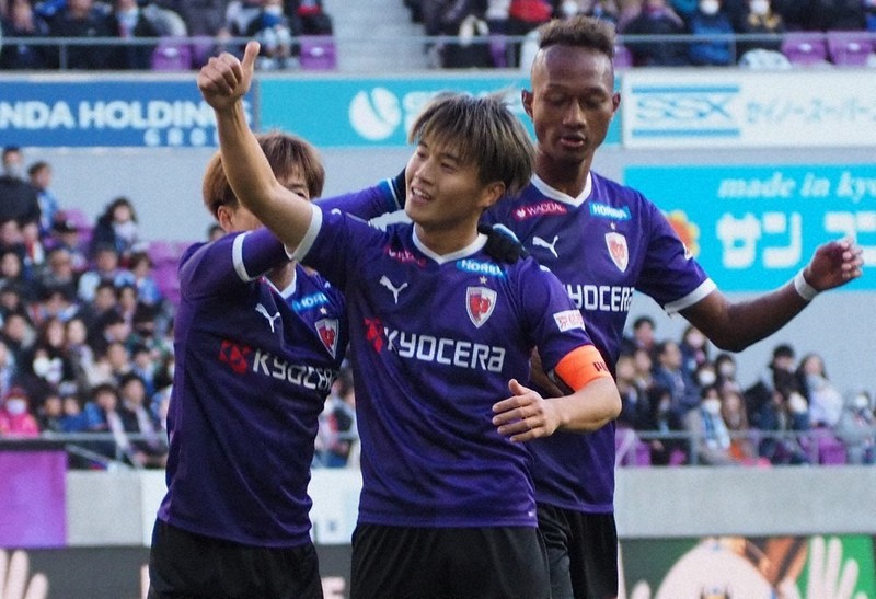03サンガ選手支給ユニホーム 京スポ自由席 サッカー J1・サンガ、23年シーズン13位 着実に「一歩