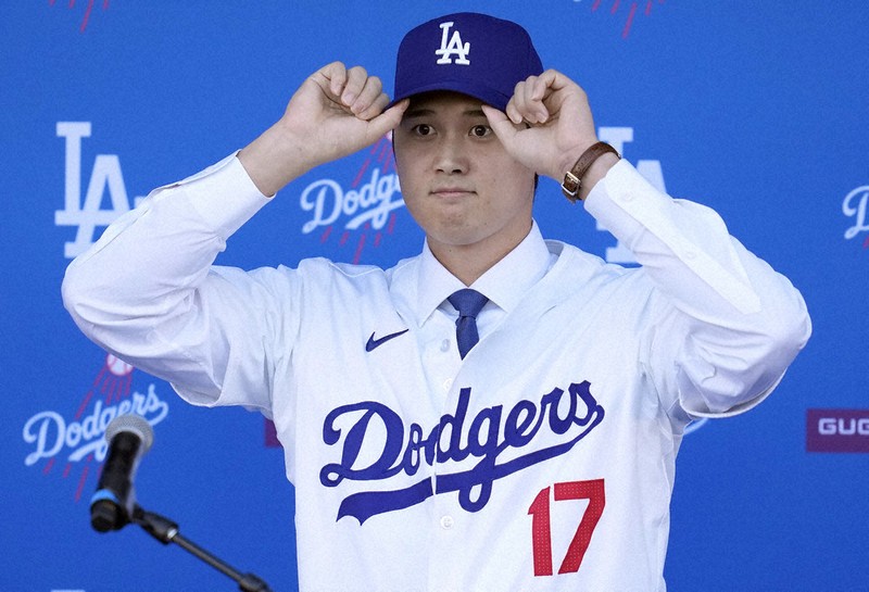 毎小ニュース：スポーツ 大谷選手、ドジャース入団会見 | 毎日新聞