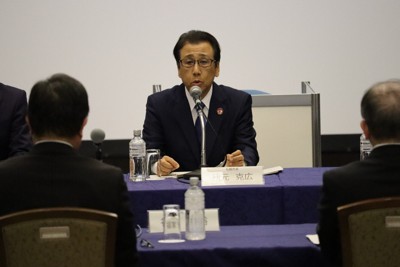 招致活動についての考えを話す札幌市の秋元克広市長＝札幌市内で2023年12月19日午後2時31分、片野裕之撮影