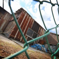 障害者虐待の現場となったサン・グループの工場跡＝滋賀県東近江市で2012年10月24日、長谷川直亮撮影
