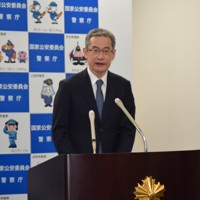 記者会見する警察庁の露木康浩長官＝東京都千代田区で2023年12月21日午前11時42分、松本惇撮影
