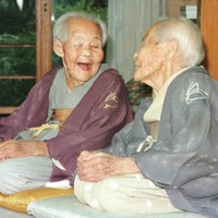 90歳超えても「60代って言われる」 長寿DNA「きんさん」息子の今 [写真