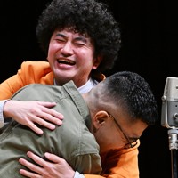 お笑いの向こう側：「M－1」見つめる「カナメストーン」 人間そのもの