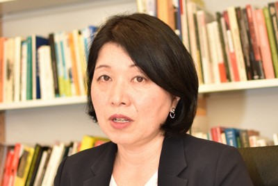 ジェトロ・アジア経済研究所の坂口安紀・主任調査研究員＝千葉市で2019年3月26日、吉富裕倫撮影