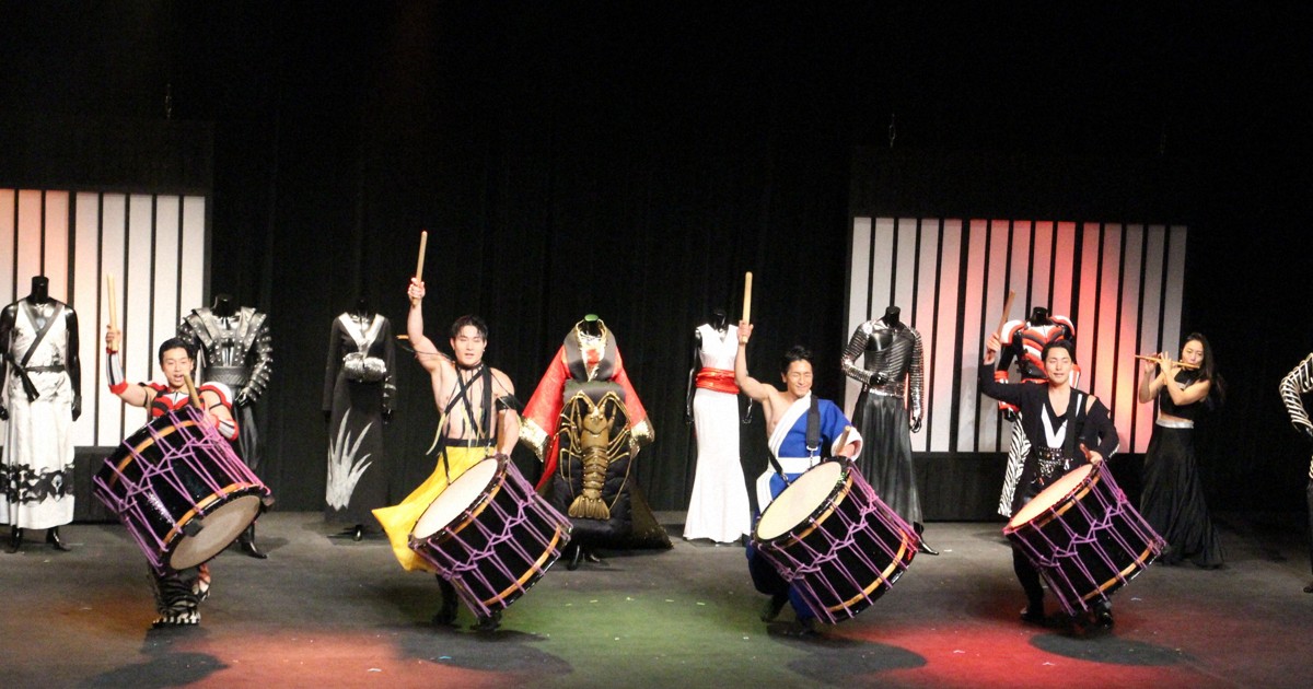 和太鼓集団が特別公演 コシノジュンコさんが衣装デザイン | 毎日新聞