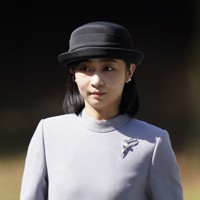 ペルー訪問前に昭和天皇陵と香淳皇后陵の参拝を終えられた秋篠宮家の次女佳子さま＝東京都八王子市で2023年10月19日午前10時20分（代表撮影）