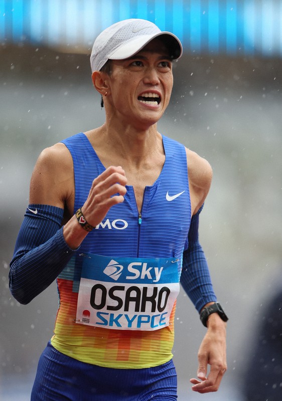 激レア！ランニングタンクトップ 大迫傑選手着用モデル　新品　Mサイズ とくマラゲストランナーの大迫傑さん、東京マラソン9位｜スポーツ