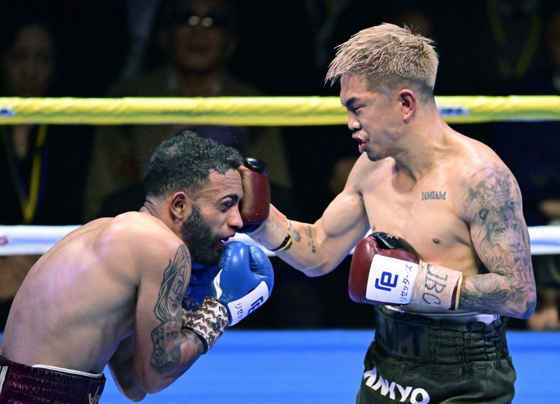 井岡一翔が初防衛 世界戦22勝目 ボクシング・Sフライ級 [写真特集2/6
