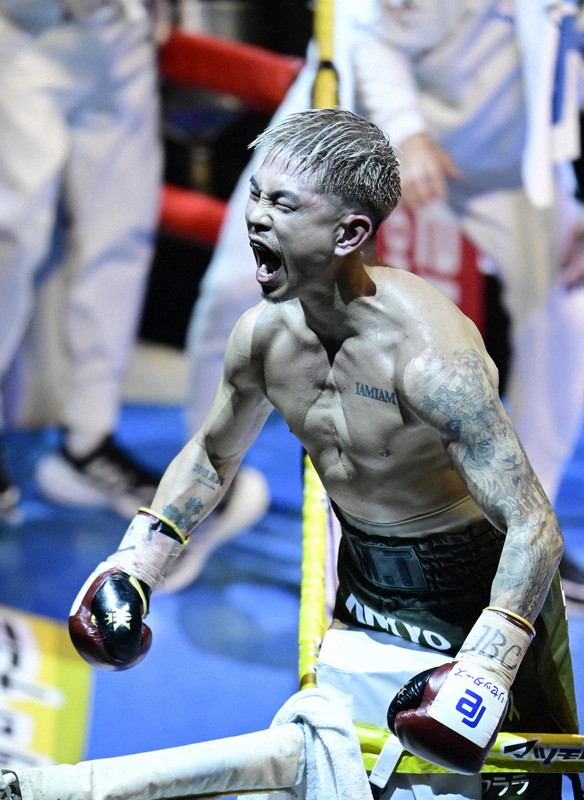 井岡一翔が初防衛 世界戦22勝目 ボクシング・Sフライ級 [写真特集2/6