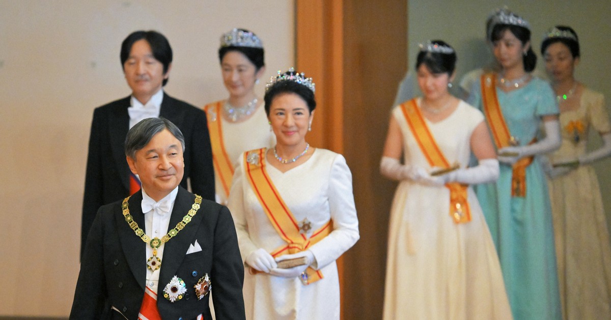 皇居宮殿で「新年祝賀の儀」 女性皇族、4年ぶりにティアラ着用 | 毎日新聞