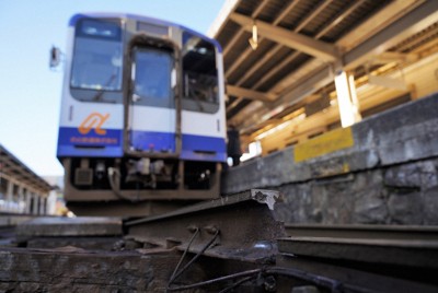 のと鉄道」被災 全線復旧のめど立たず 能登半島地震 | 毎日新聞