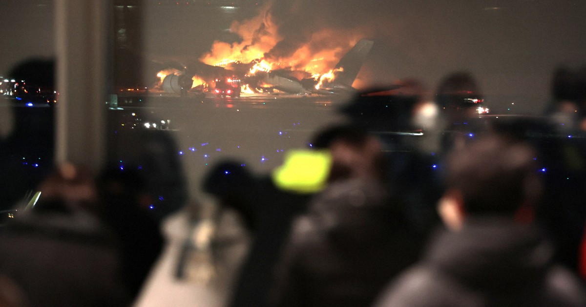 事故映像 チェジュ航空機事故、2回「バードストライク」か…エンジンから鳥の