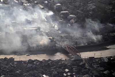 多くの建物、原形とどめず がれきも押し寄せ 能登半島地震上空ルポ