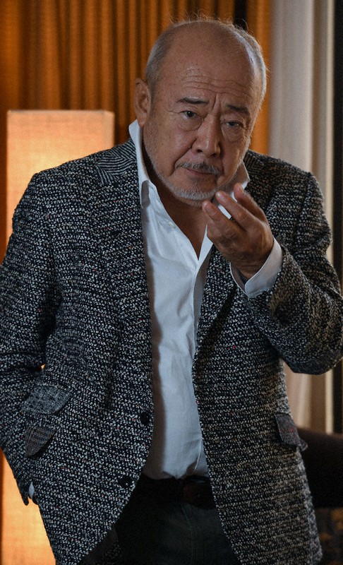 毎日芸術賞の人々：／上 北方謙三さん／柿本多映さん | 毎日新聞