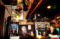 ポール・マッカートニーさんがよく「ツケ」で酒を飲んでいたバー「グレーテル&アルフォンス」=ドイツ・ハンブルクで2012年8月7日、篠田航一撮影