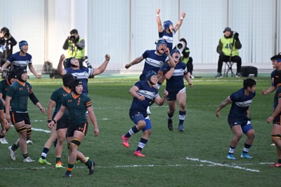 桐蔭学園が3大会ぶり4回目のV 東福岡降し2冠達成 全国高校ラグビー