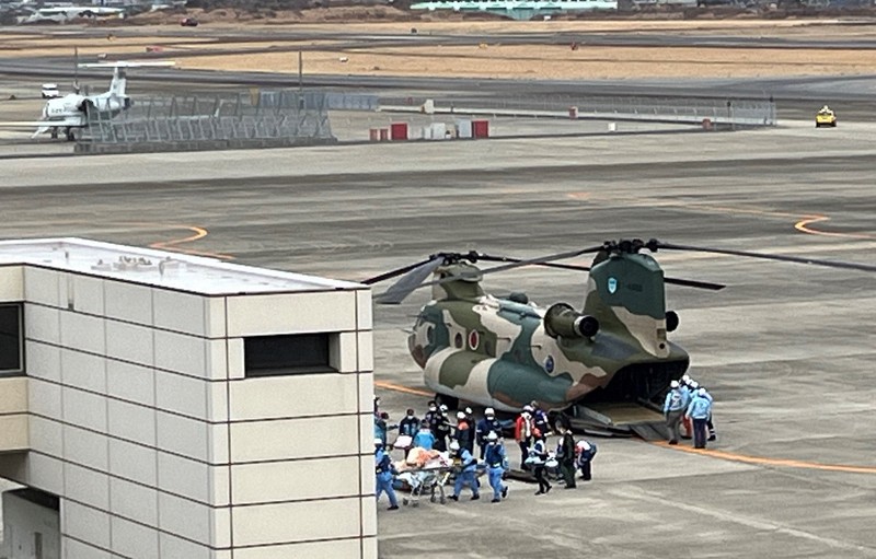 能登で被災した高齢者施設の利用者ら、自衛隊機で愛知に到着 | 毎日新聞