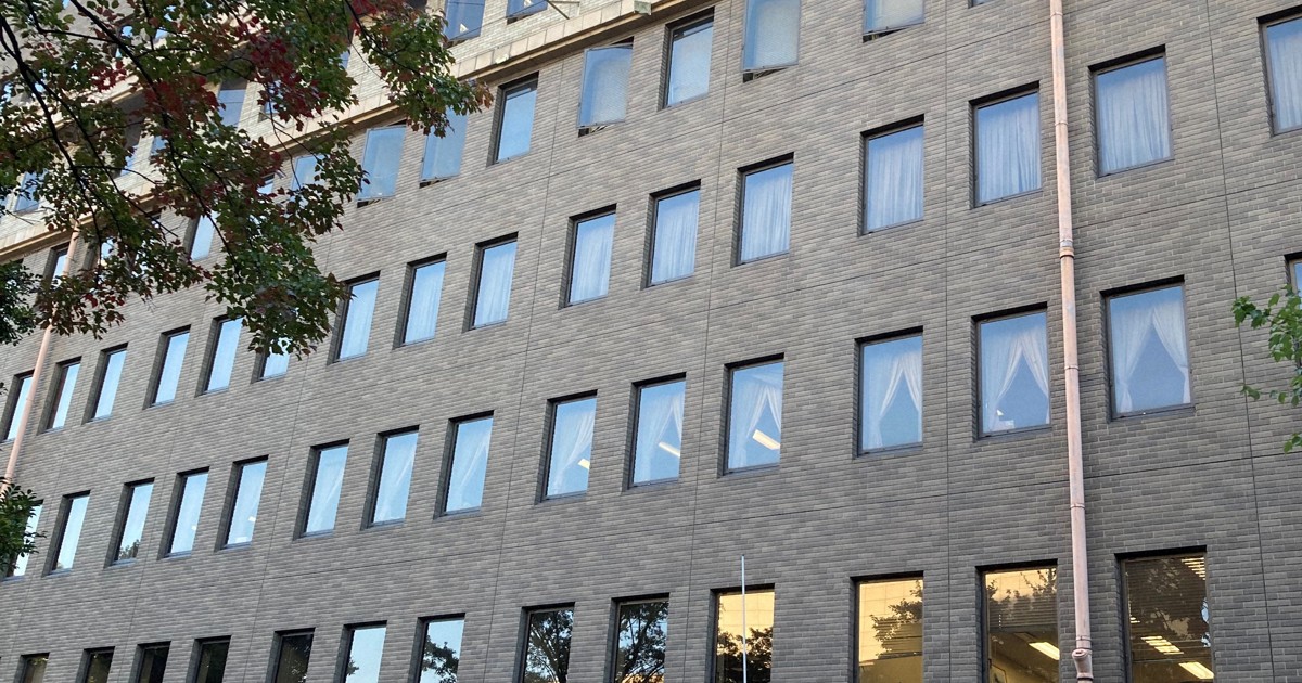 盗撮で免職の元教員に賠償請求へ　名古屋市教委、体液で汚した物品代