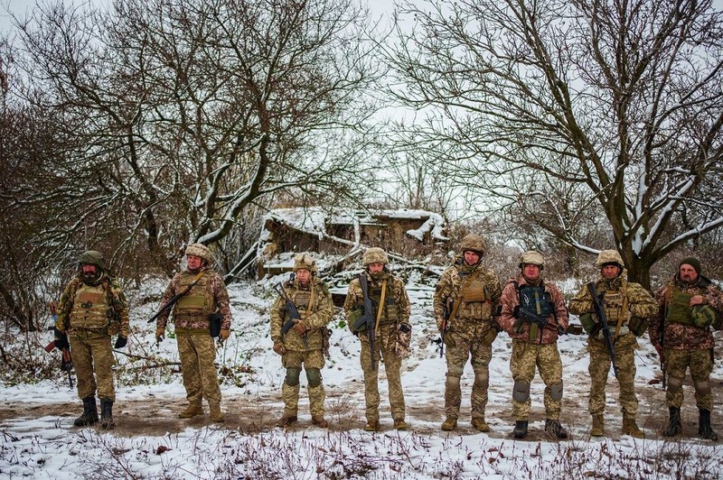 ウォール・ストリート・ジャーナル：ウクライナ前線兵士は中年男性 