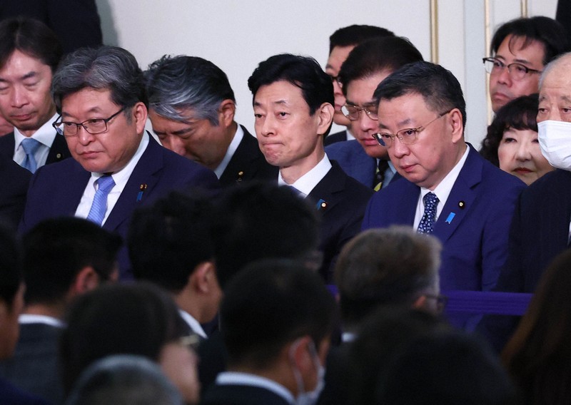 自民党安倍派の政治資金パーティーに出席する（前列左から）萩生田光一氏、西村康稔氏、松野博一氏＝東京都港区で2023年5月16日午後6時19分、宮武祐希撮影