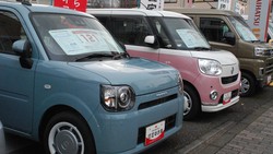 ダイハツで人気の軽乗用車。同社は自社の技術検証と実車試験でクルマの安全性や環境性能に問題はないと主張している＝東京都内で2024年1月22日、川口雅浩撮影