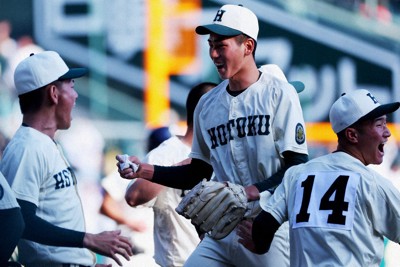 センバツカウントダウン：報徳学園、“準優勝”の悔しさバネに センバツ