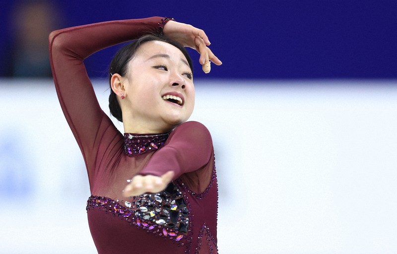 女子SPで演技する韓国の金采衍=中国・上海で2024年2月1日、猪飼健史撮影